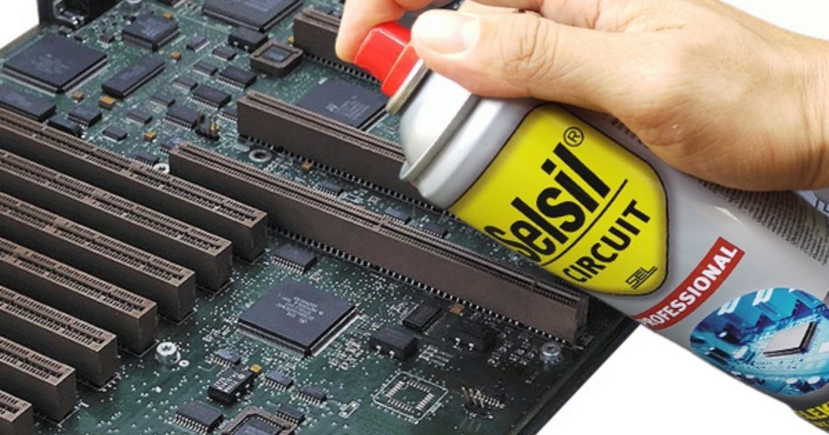 Hướng Dẫn Sử Dụng Chai Xịt Tẩy Rửa Bo Mạch Selsil Circuit Đúng Kỹ Thuật